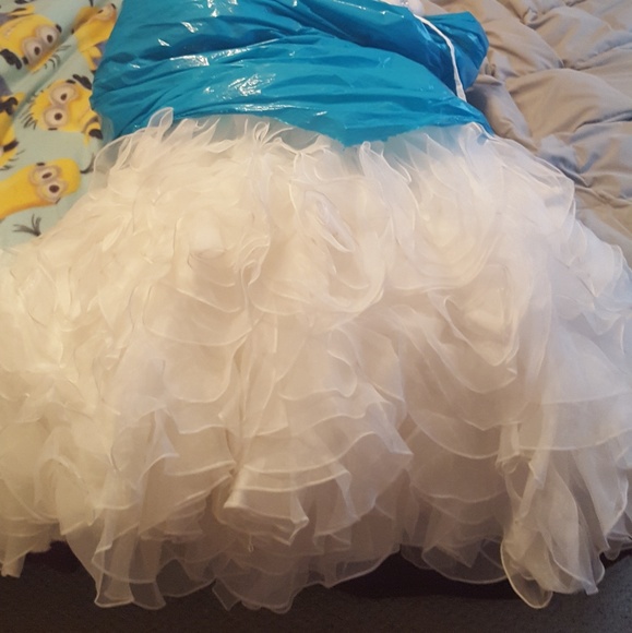 Prom dress - Picture 5 of 5